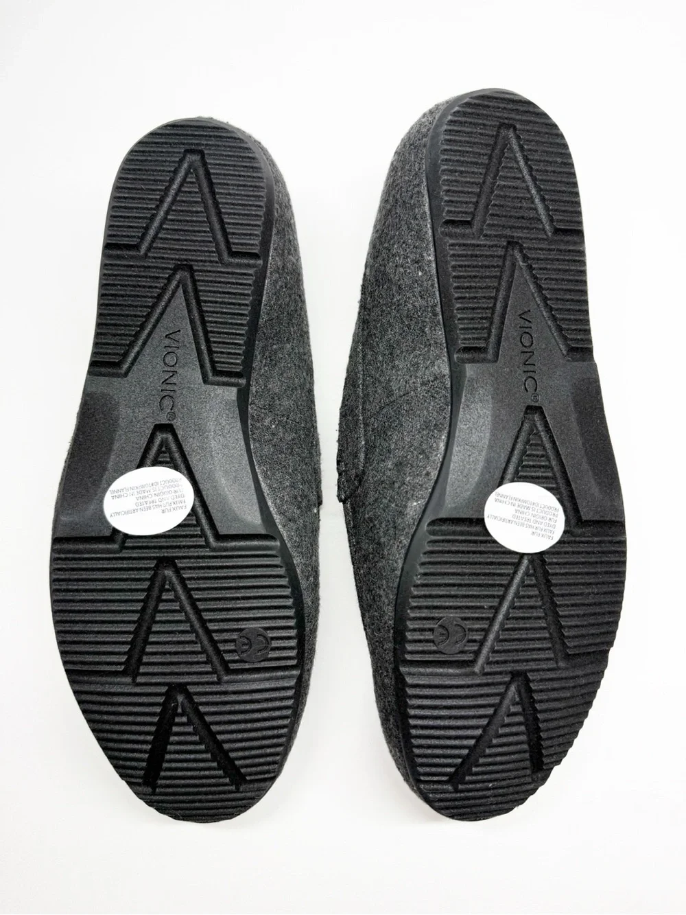 NEW Vionic Tompkin Flannel Slippers Charcoal Gray Size 7